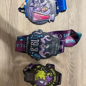 Rundisney 2021 wine and dine villains medal set